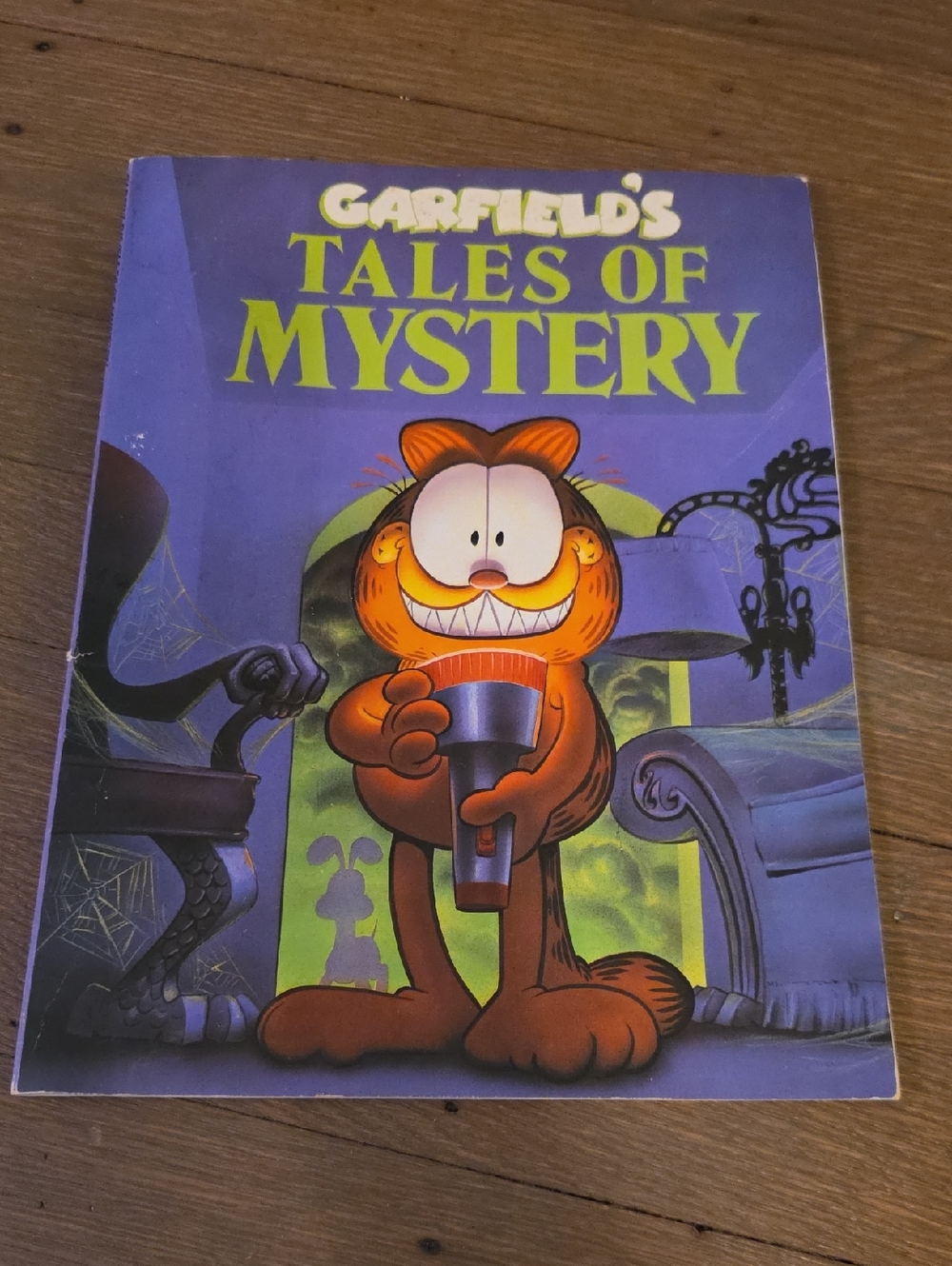 Garfield's Tales of Mystery Book - Vintage 1991